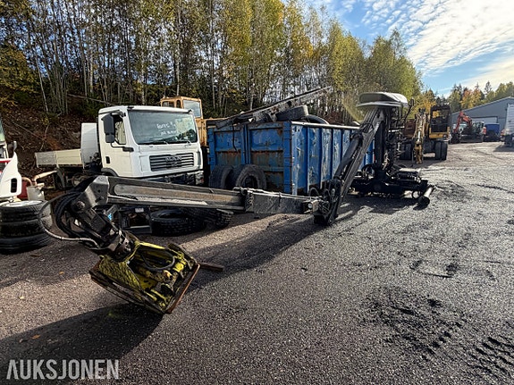 Andre 2022 - Jonsered J1088S 79 tømmerkran 2022 - Grabb og rotator - Betjeningssete med tak - Sakkyndig ko 2 of 30