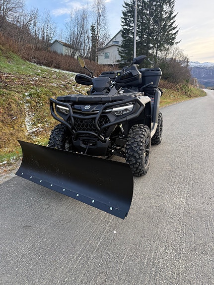 CFMOTO 850 Black Edition 2 of 10