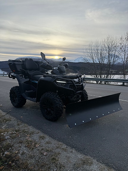 CFMOTO 850 Black Edition 7 of 10