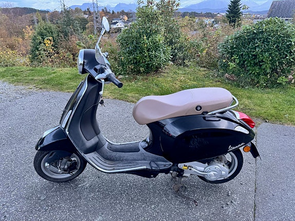 Vespa Piaggio 5 of 7