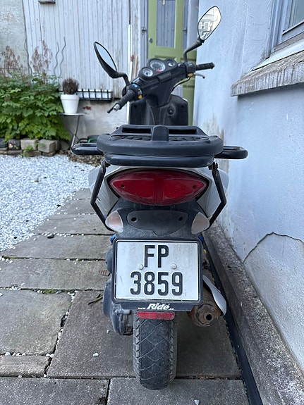 Peugeot Speedfight 2 2 of 5