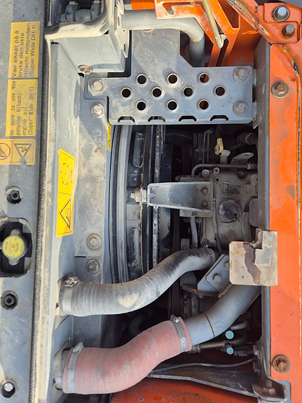 Hitachi ZX135US-3 11 of 21