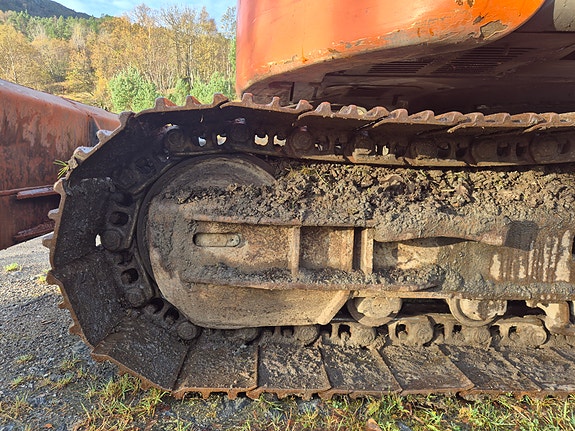 Hitachi ZX135US-3 20 of 21