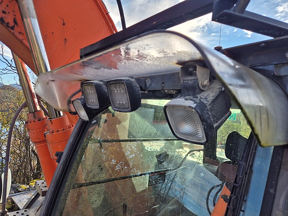Hitachi ZX135US-3 7 of 21