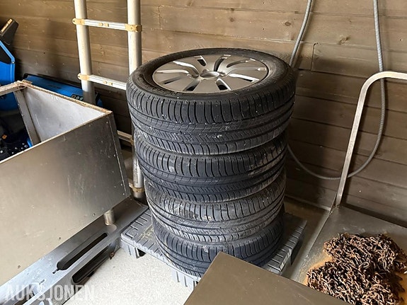 Mercedes Hjulsett - sommerdekk 205/60 R 16
