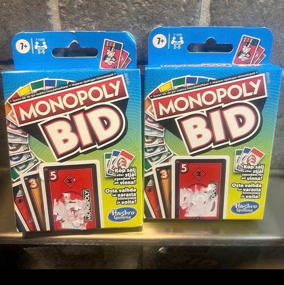 Hasbro Monopoly Bid kortspill to stk