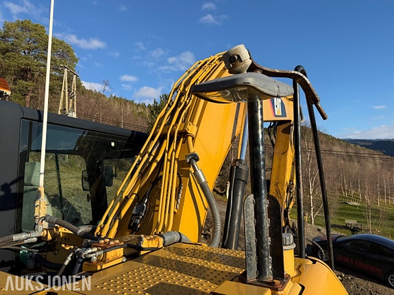Cat 323DL 29 of 30