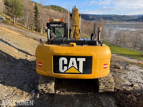 Cat 323DL 4 of 30