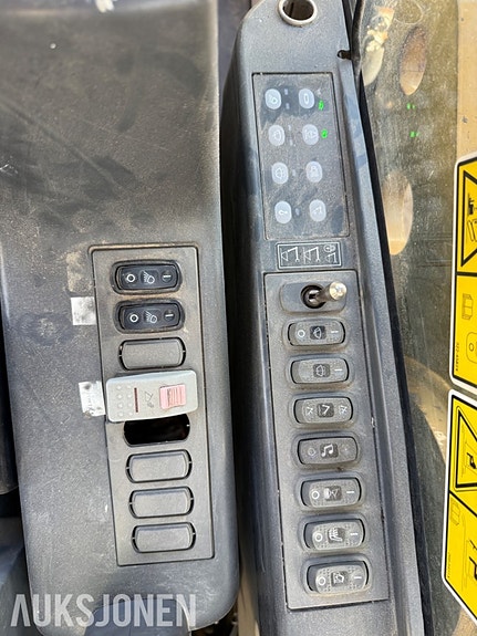 Cat 323DL 22 of 30