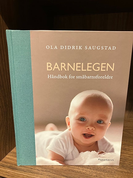 Barnelegen – Håndbok for småbarnsforeldre av Ola Didrik Saugstad
