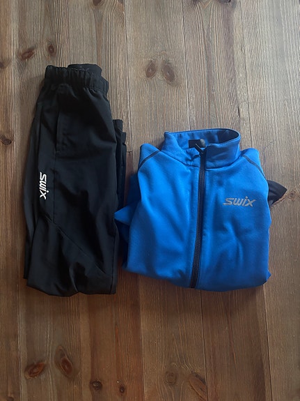 Skidress fra Swix str. 152 selges for 300,-