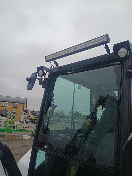 Bobcat E60 R2 5 of 17