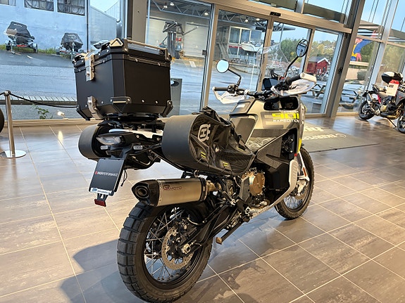 Husqvarna Norden 901 Expedition 4 of 9