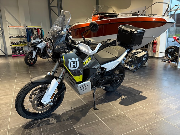 Husqvarna Norden 901 Expedition 5 of 9