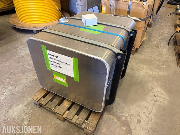 Mercedes-Benz Dieseltank 500 ltr - aluminium - 4mm – ubrukt 2 of 8