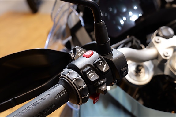 BMW F 900 GS Adventure "Fullutstyrt" - Kampanje! Få med koffertsett og Spar 12 750 kr 18 of 21
