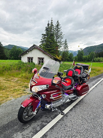 Honda GL 1800 Goldwing 2 of 20