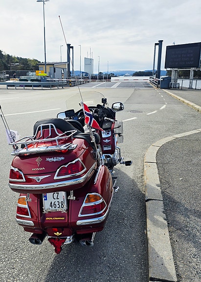 Honda GL 1800 Goldwing 8 of 20