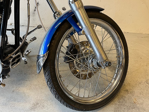 Harley-Davidson FXSTC Softail Custom 9 of 14