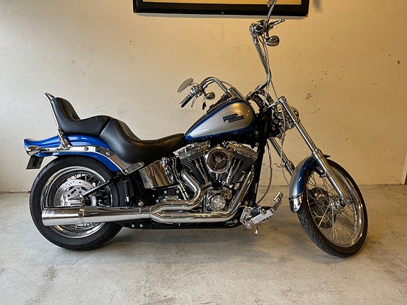 Harley-Davidson FXSTC Softail Custom 2 of 14