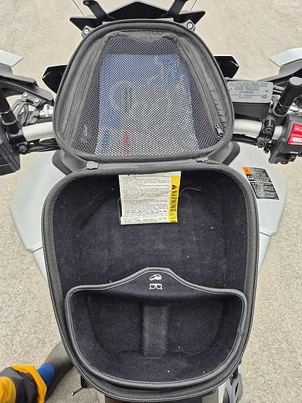 Yamaha MT-09 Tracer 6 of 15