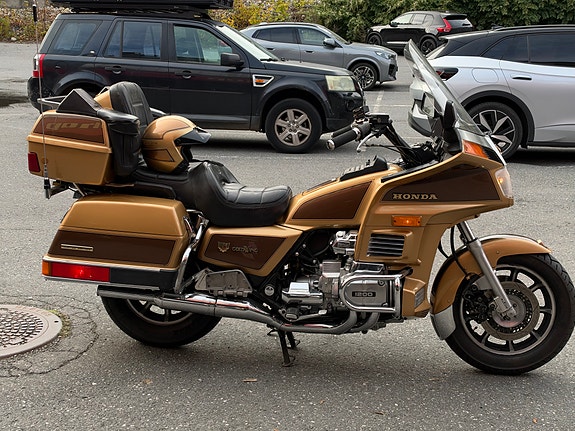 Honda GL 1200 Goldwing 8 of 17