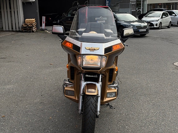 Honda GL 1200 Goldwing 6 of 17
