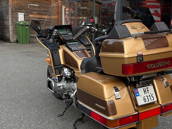 Honda GL 1200 Goldwing 11 of 17