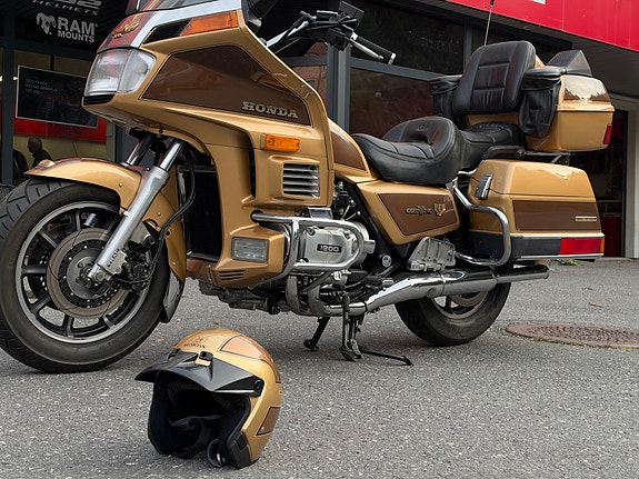 Honda GL 1200 Goldwing 2 of 17