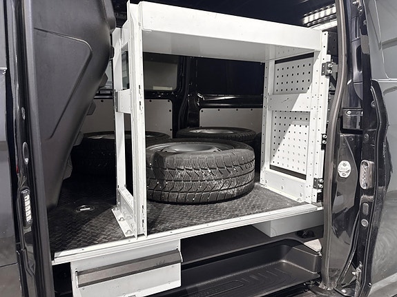 Mercedes-Benz Vito 16 of 18