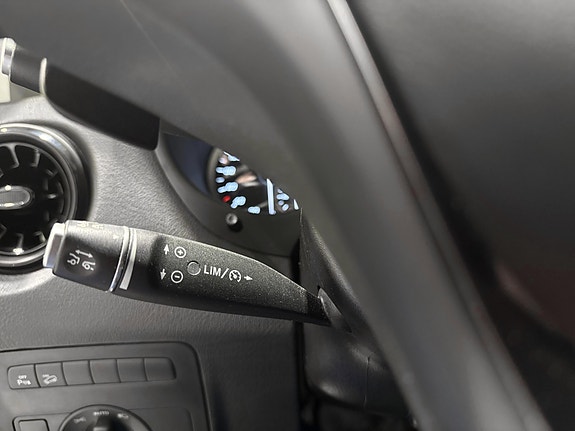 Mercedes-Benz Vito 14 of 18