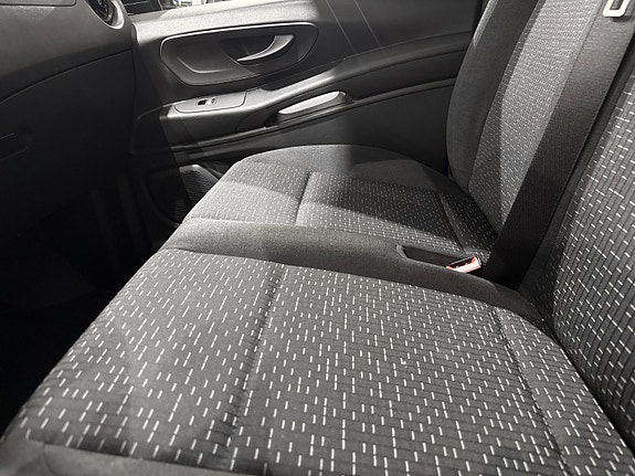 Mercedes-Benz Vito 13 of 18