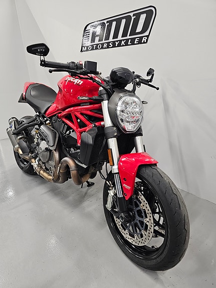 Ducati Monster 821 2 of 13