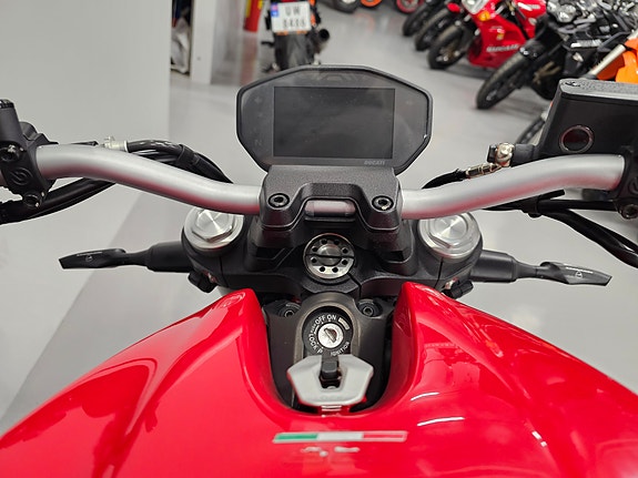 Ducati Monster 821 12 of 13