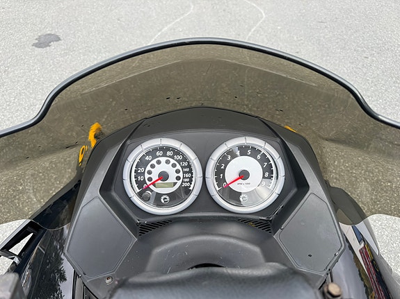 Ski-doo MXZ Renegade 1000 SDI 10 of 10