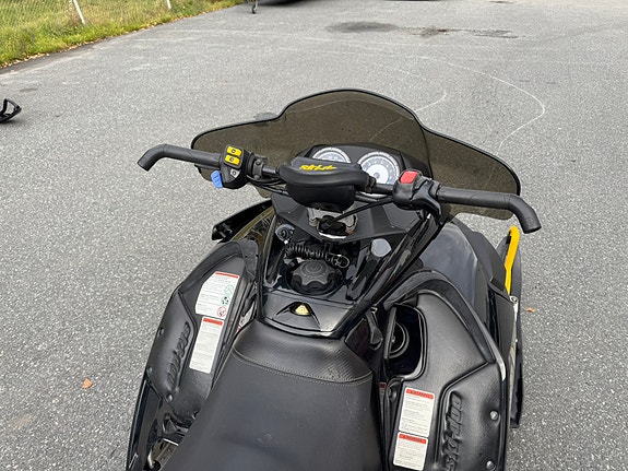 Ski-doo MXZ Renegade 1000 SDI 9 of 10