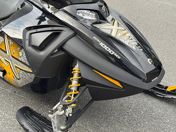 Ski-doo MXZ Renegade 1000 SDI 8 of 10