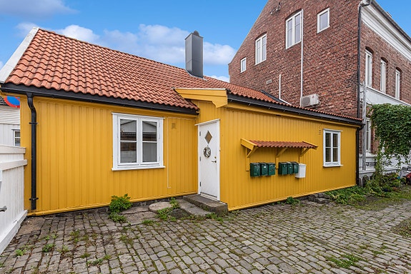 Lys og nyoppusset sokkelleilighet på 100 m² til leie på Halmstad, Moss ...