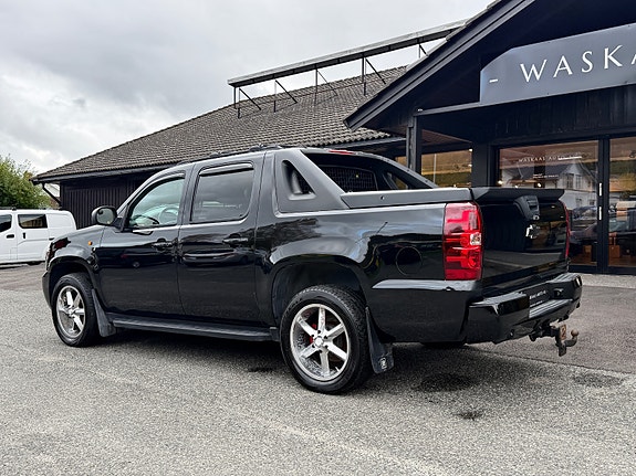 Chevrolet Avalanche 3 of 18