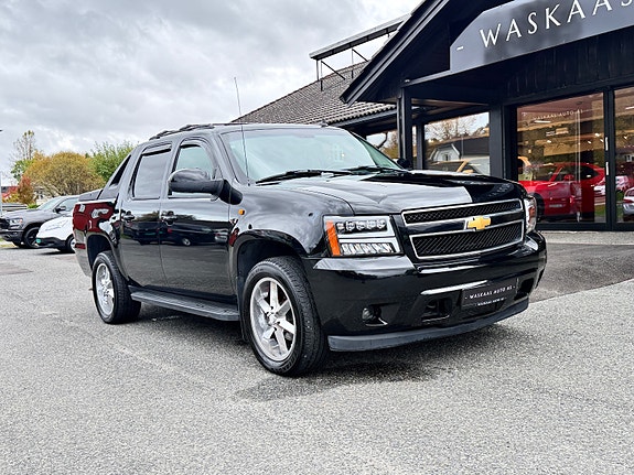 Chevrolet Avalanche 7 of 18