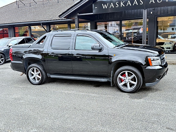 Chevrolet Avalanche 6 of 18