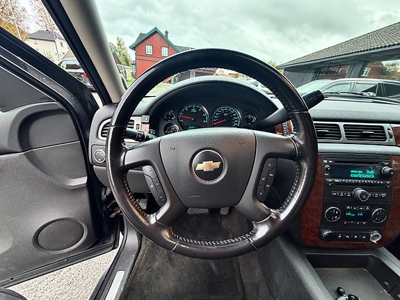 Chevrolet Avalanche 11 of 18