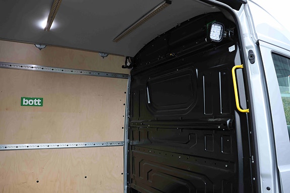 Volkswagen Crafter 17 of 30