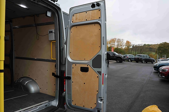 Volkswagen Crafter 28 of 30