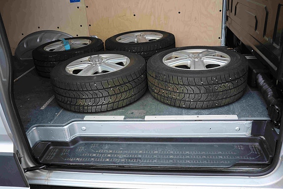 Volkswagen Crafter 13 of 30