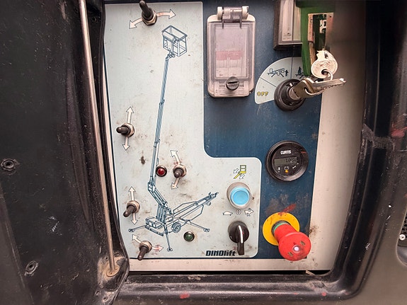 Dino 180XTB II 10 of 30