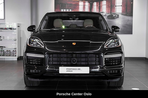 Porsche Cayenne Turbo S 9 of 30