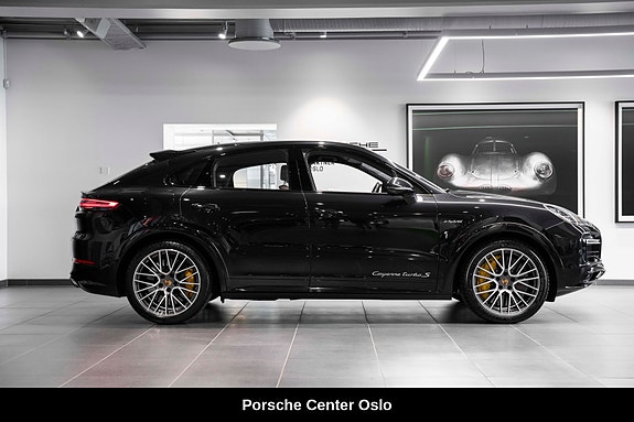 Porsche Cayenne Turbo S 7 of 30