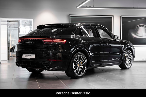 Porsche Cayenne Turbo S 6 of 30