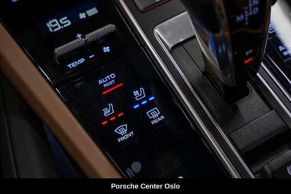Porsche Cayenne Turbo S 22 of 30